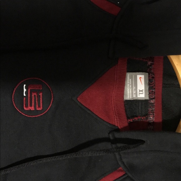 Nike LeBron Hoodie - Picture 1 of 2